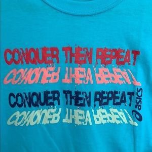 ASICS large women’s Conquer then Repeat tee